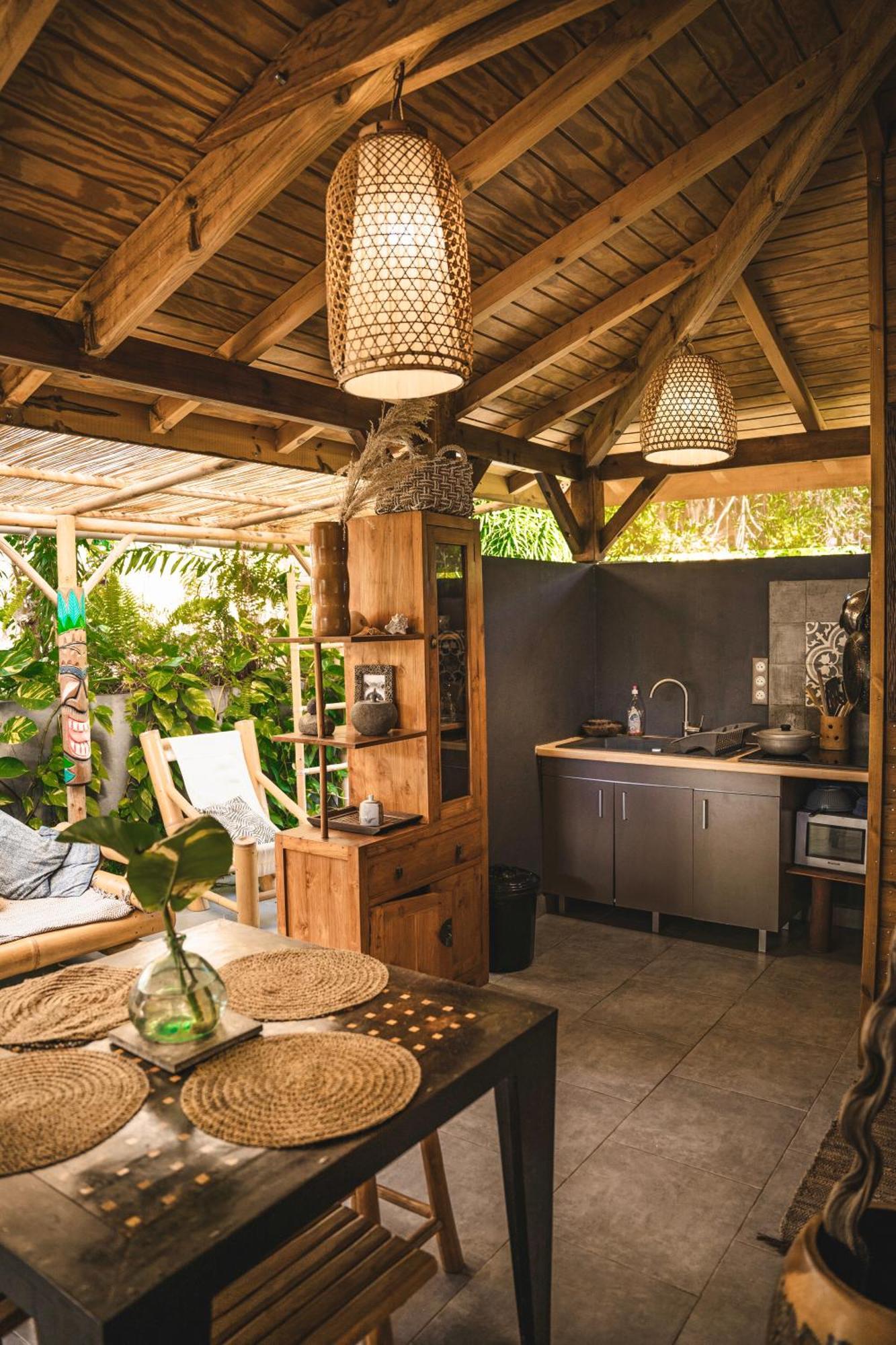 The Bluebamboo Hotel Le Moule Bagian luar foto