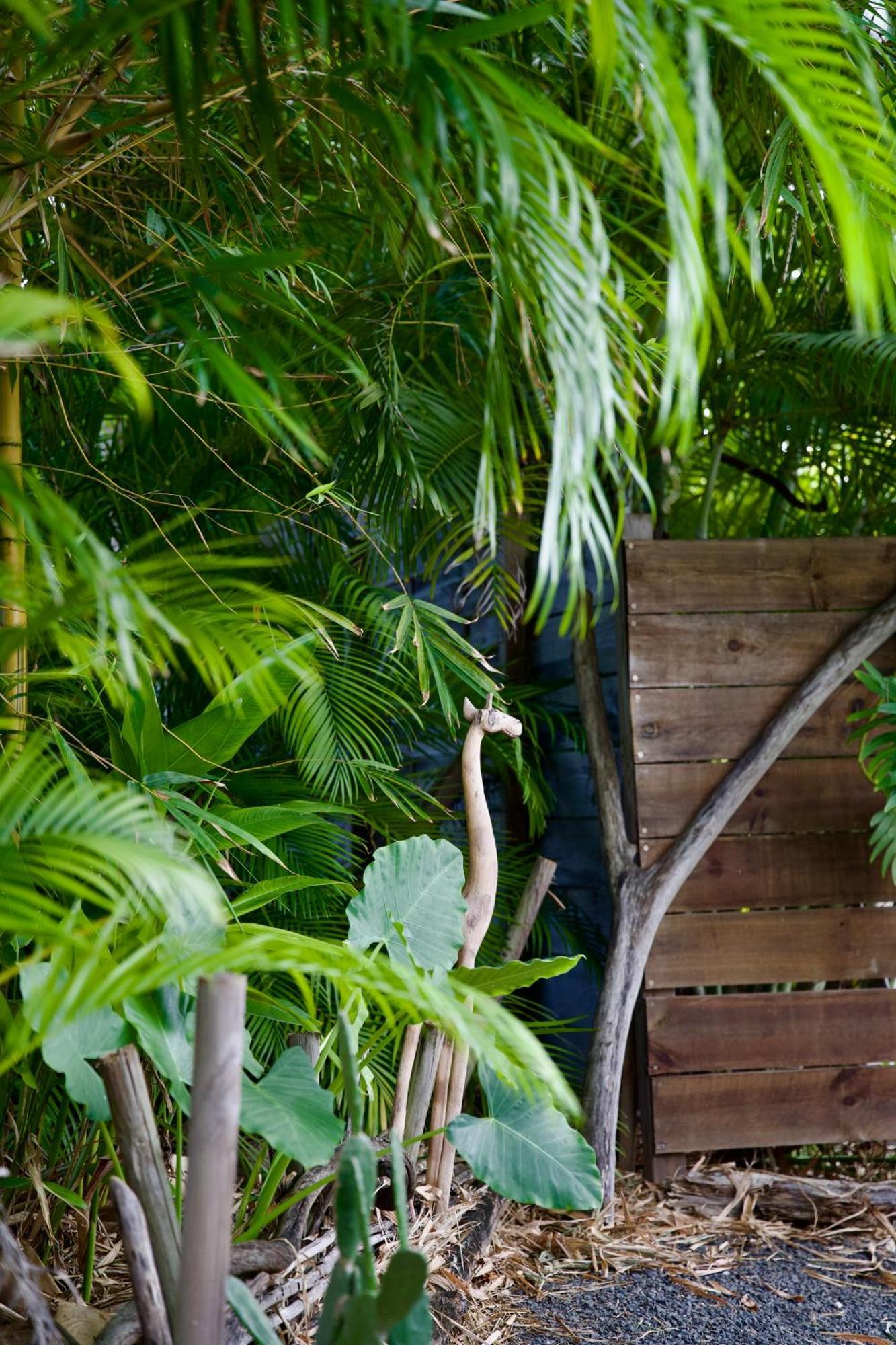 The Bluebamboo Hotel Le Moule Bagian luar foto