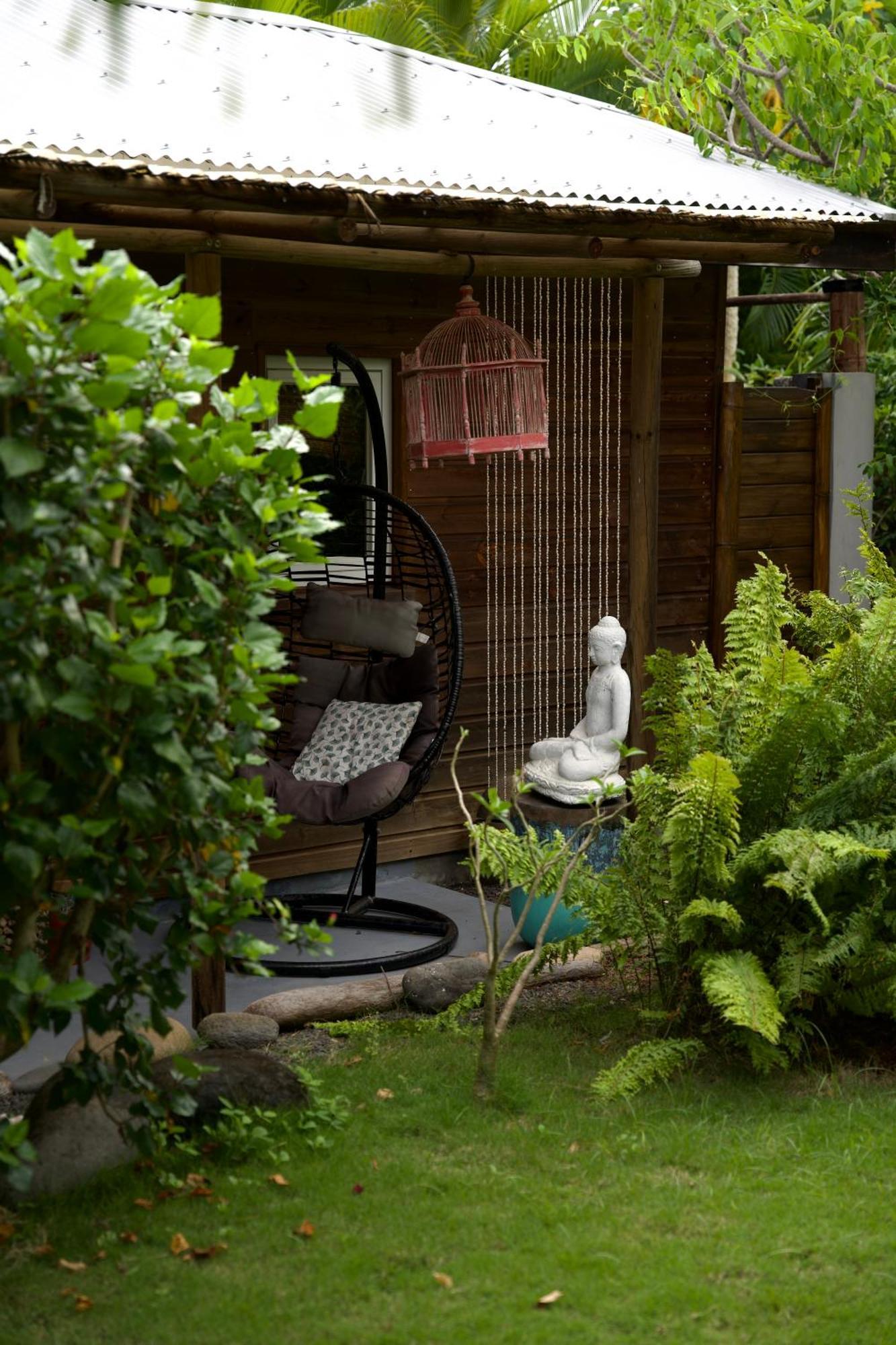 The Bluebamboo Hotel Le Moule Bagian luar foto