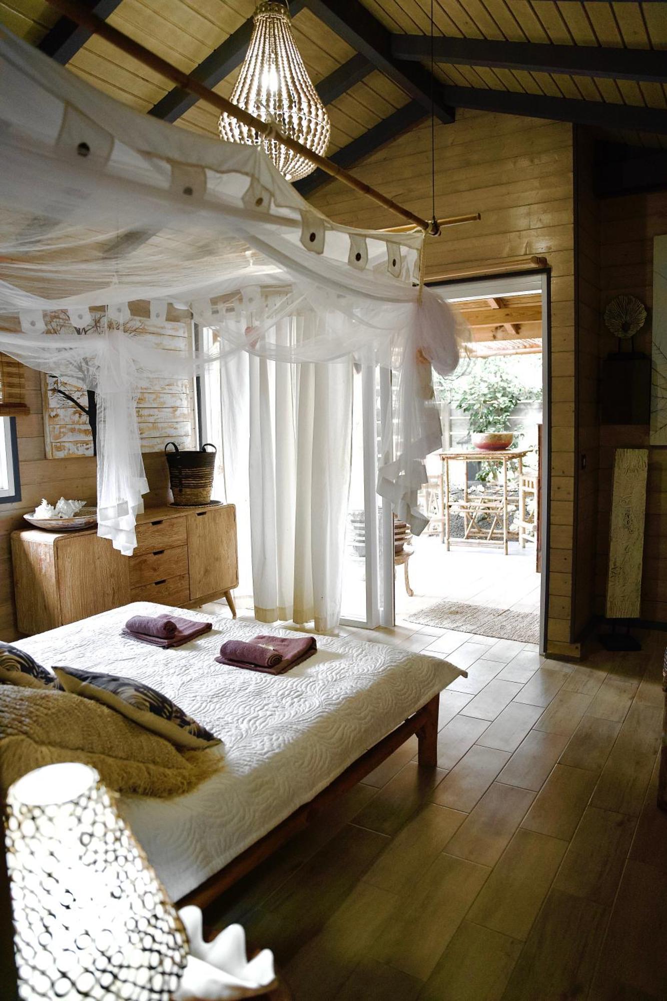 The Bluebamboo Hotel Le Moule Bagian luar foto