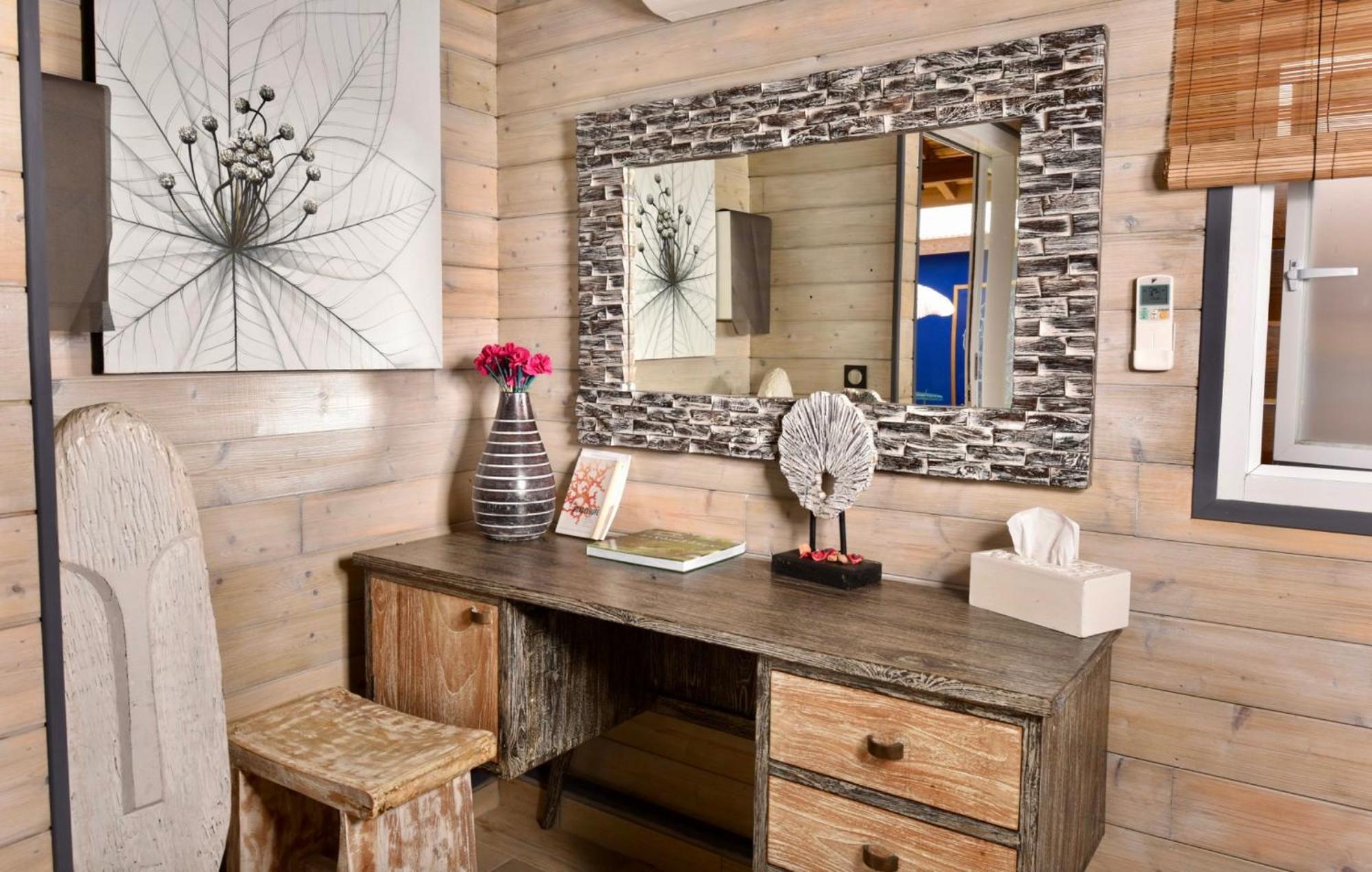 The Bluebamboo Hotel Le Moule Bagian luar foto