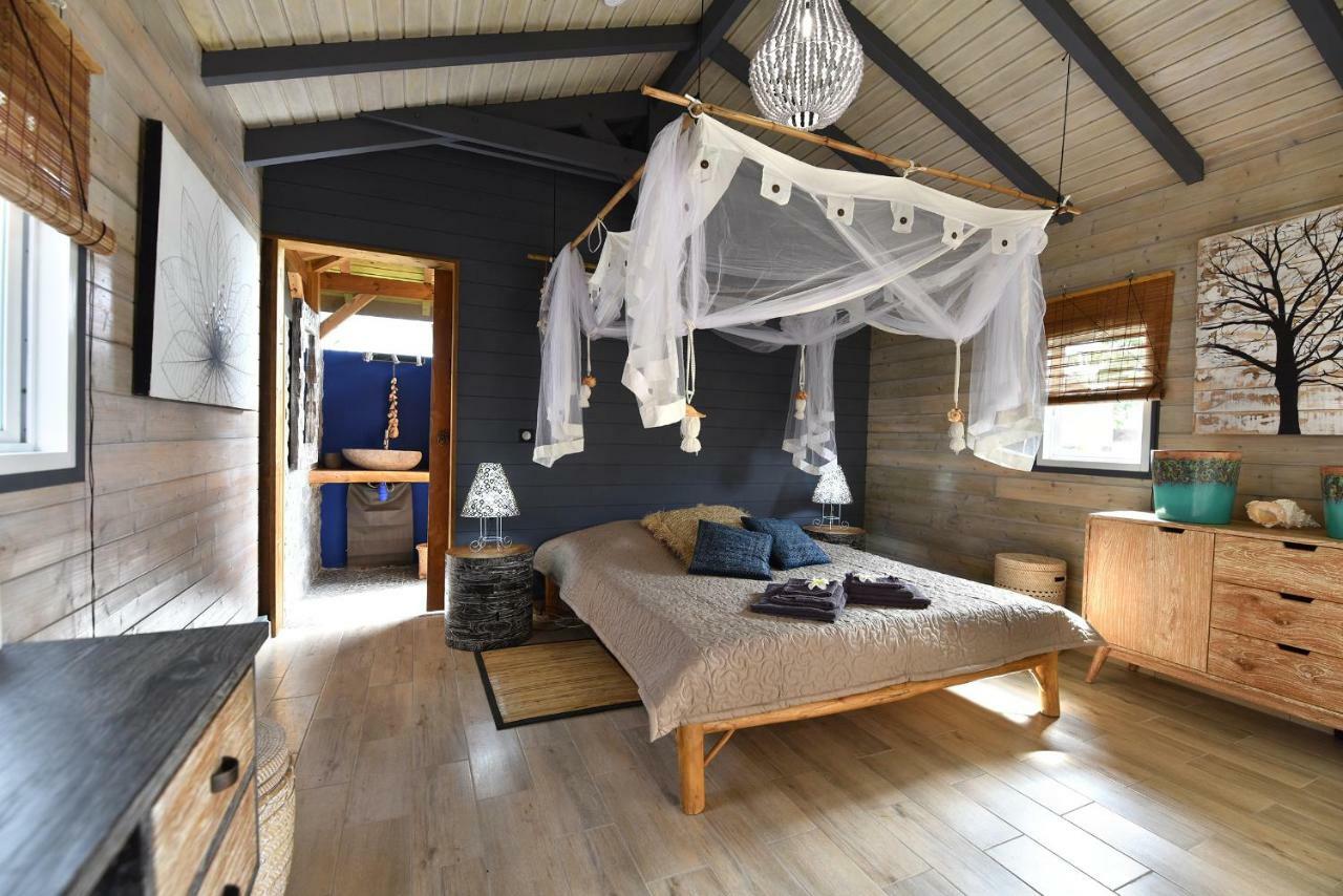 The Bluebamboo Hotel Le Moule Bagian luar foto
